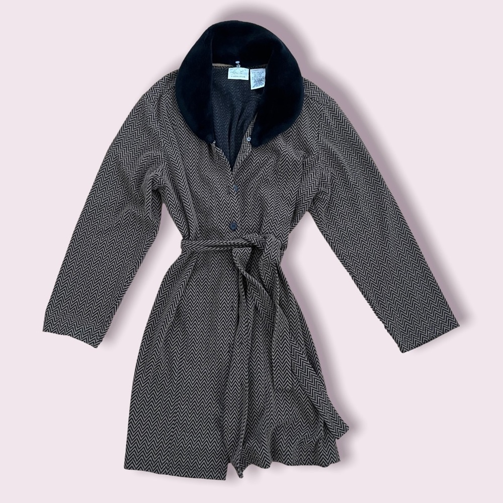 Vintage faux herringbone trench with detachable collar